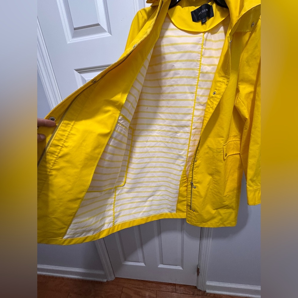 J Crew Yellow Trench Coat with Hood and Water-Resistant Fabric size large - Picture 3 of 7